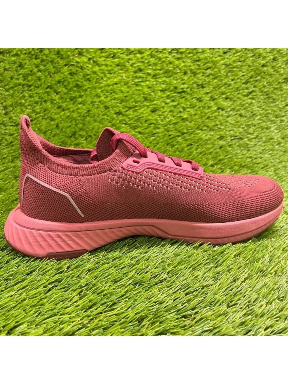 Flux Footwear Adapt Runner Vibrant Pink Womens Size 7.5 Athletic Shoes Sneakers